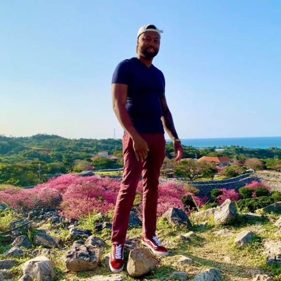 Meet your Posher, Julian - Picture 1 of 1